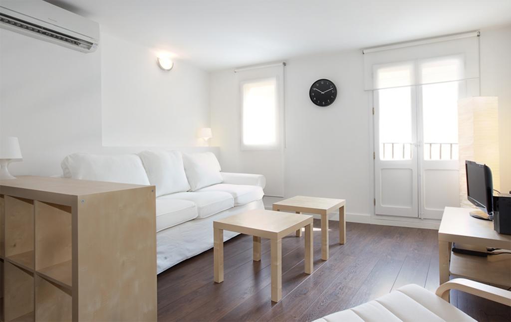 Apartment Blackandwhitehome Ramblas Barcelona